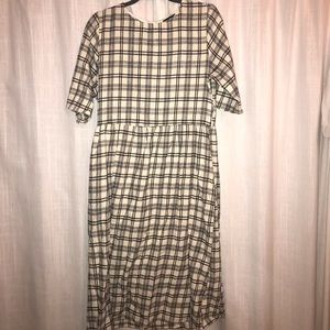 NWOT Plaid black and off white midi dress